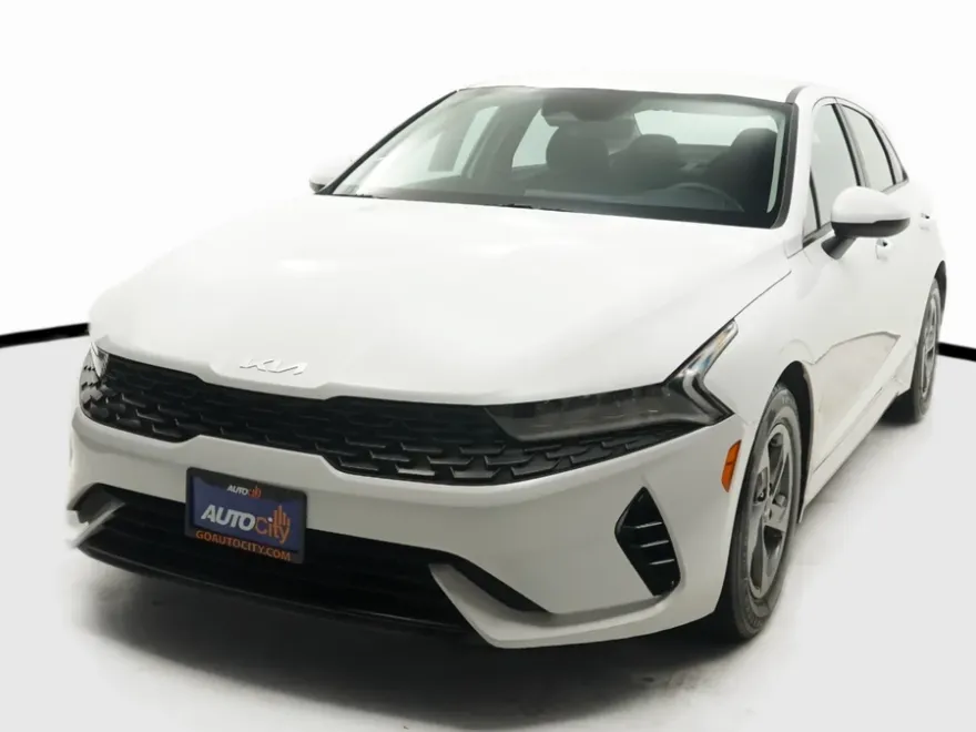 2023 Kia K5 LXS photo 1