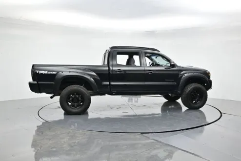 2015 Toyota Tacoma PreRunner V6 photo 3