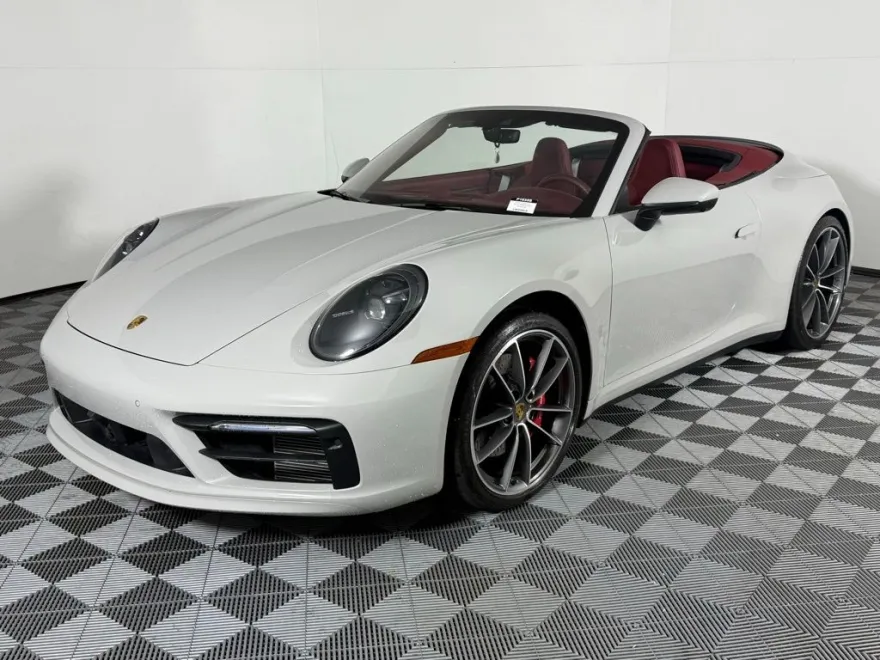 2022 Porsche 911 4S Cabriolet photo 1