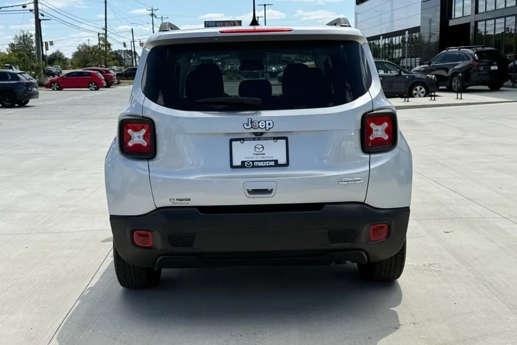 2019 Jeep Renegade Latitude photo 1