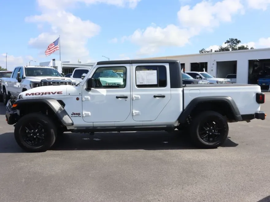 2022 Jeep Gladiator Mojave photo 1