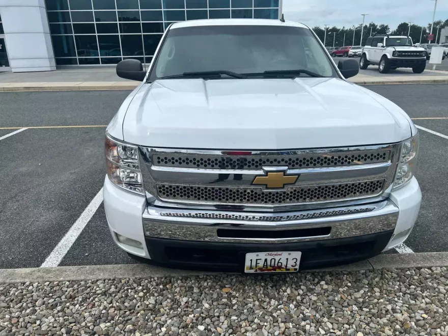 2009 Chevrolet Silverado 1500 LT photo 1
