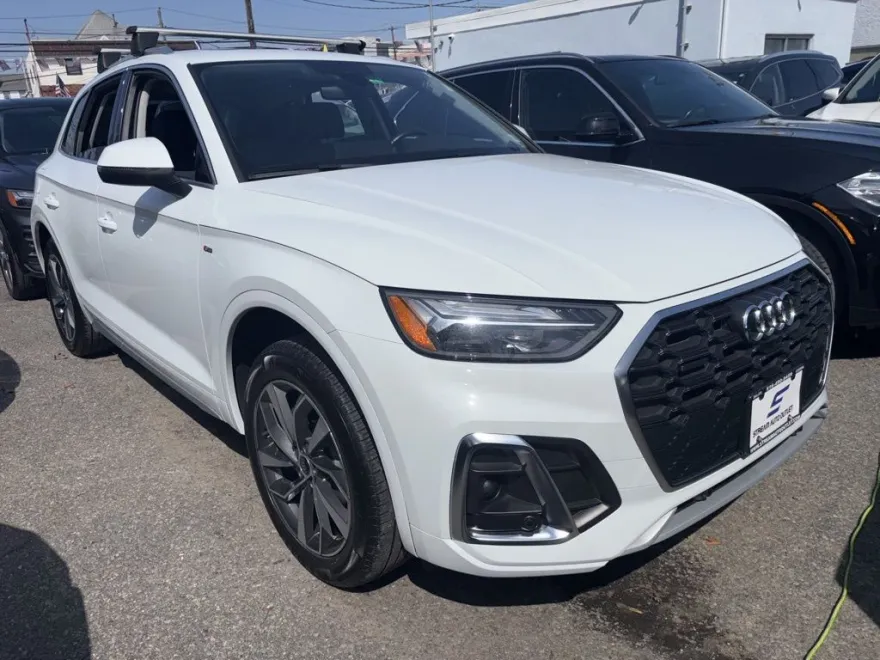 2023 Audi Q5 45 S line Premium photo 1