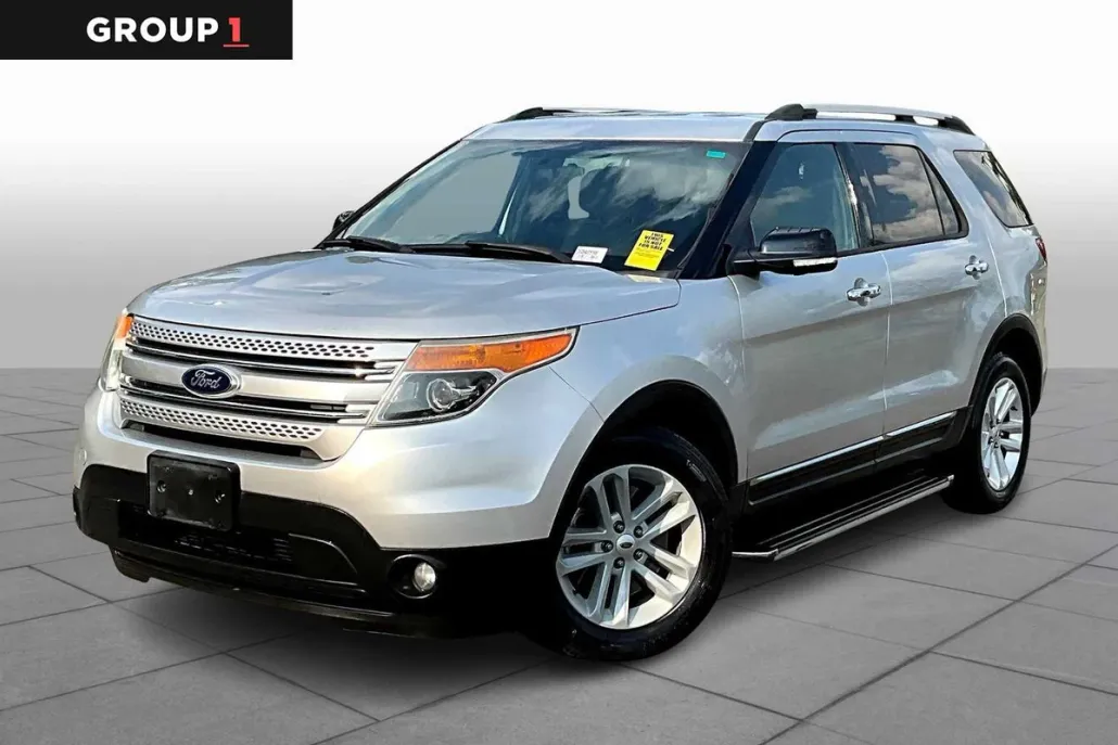 2013 Ford Explorer XLT photo 1