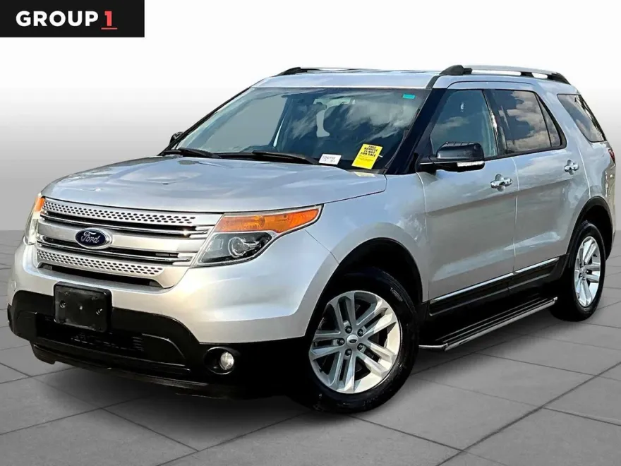 2013 Ford Explorer XLT photo 1
