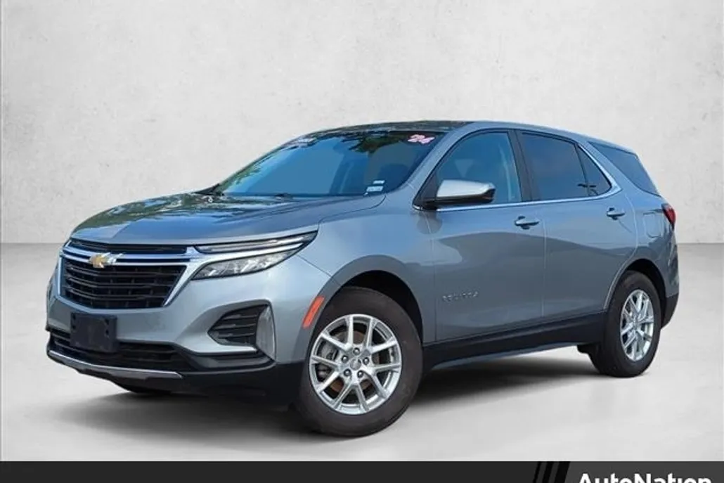 2024 Chevrolet Equinox LT photo 1