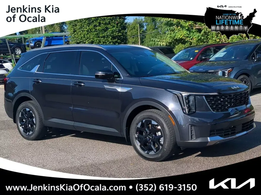 2026 Kia Sorento S photo 1