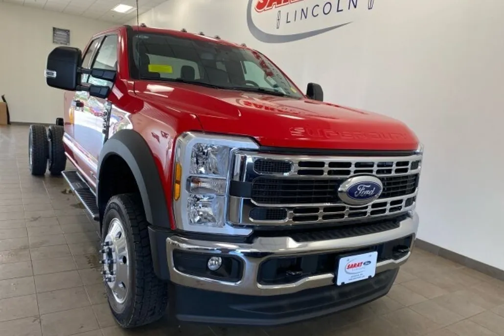 2024 Ford F-550 XLT photo 1