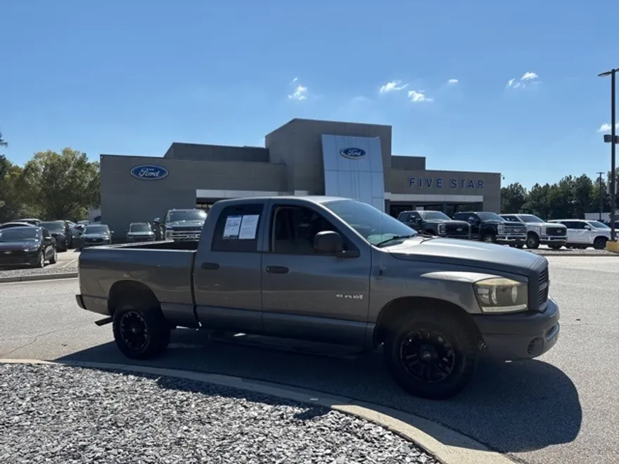 2008 Dodge Ram ST photo 1