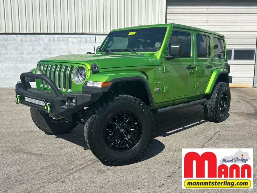 2019 Jeep Wrangler Unlimited Sahara photo 1