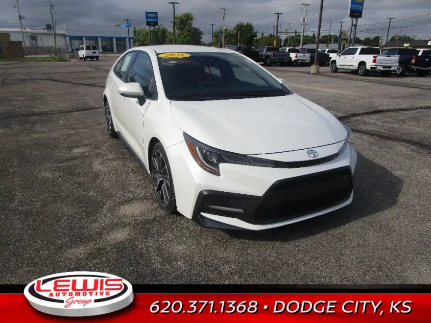 2021 Toyota Corolla SE photo 1