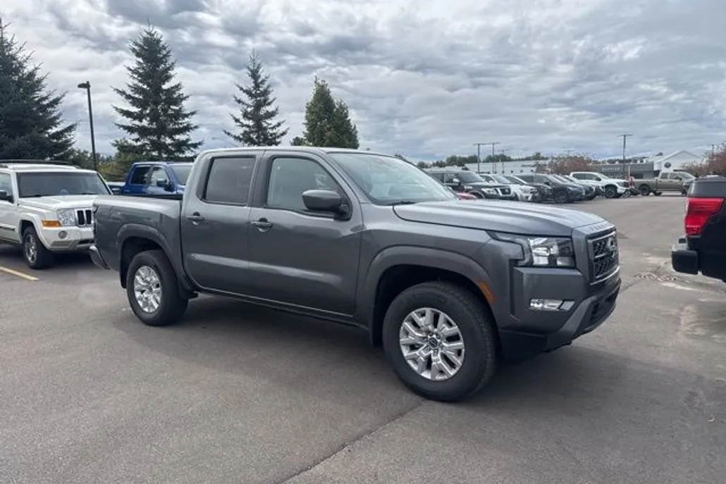 2024 Nissan Frontier SV photo 1