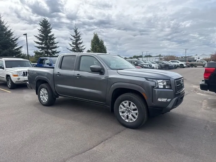 2024 Nissan Frontier SV photo 1