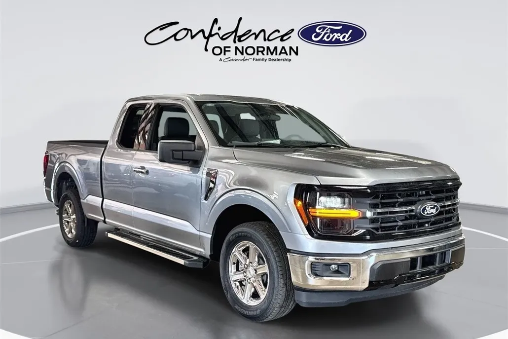 2025 Ford F-150 XLT photo 1