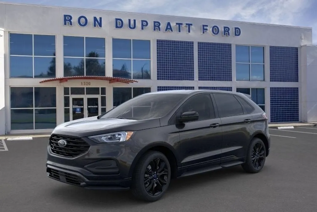 2024 Ford Edge SE photo 1