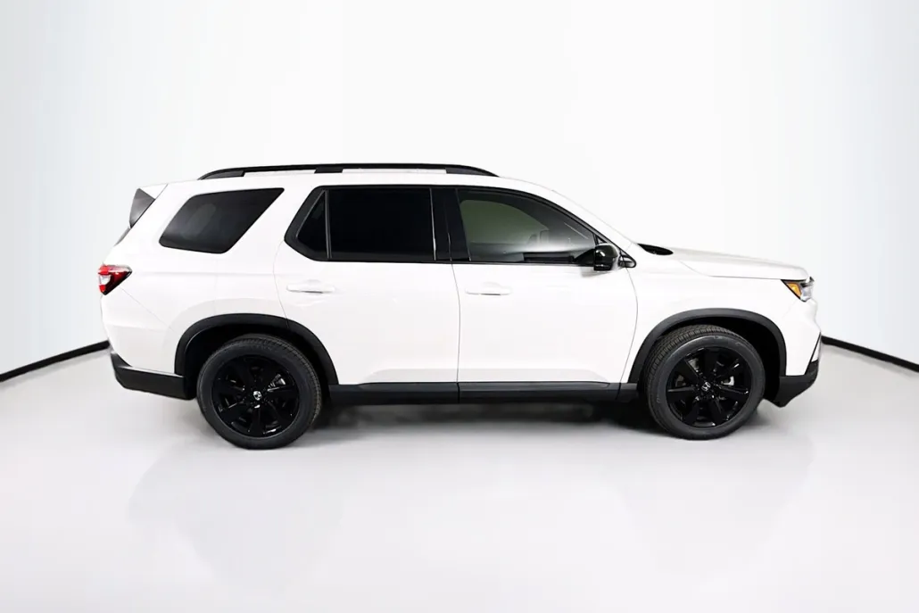 2025 Honda Pilot Black Edition photo 1