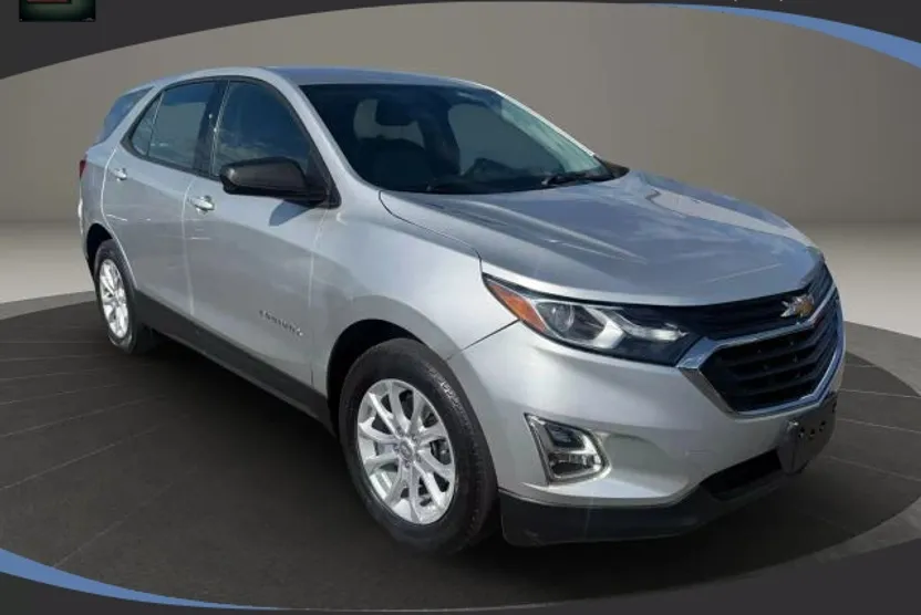 2018 Chevrolet Equinox LS photo 1