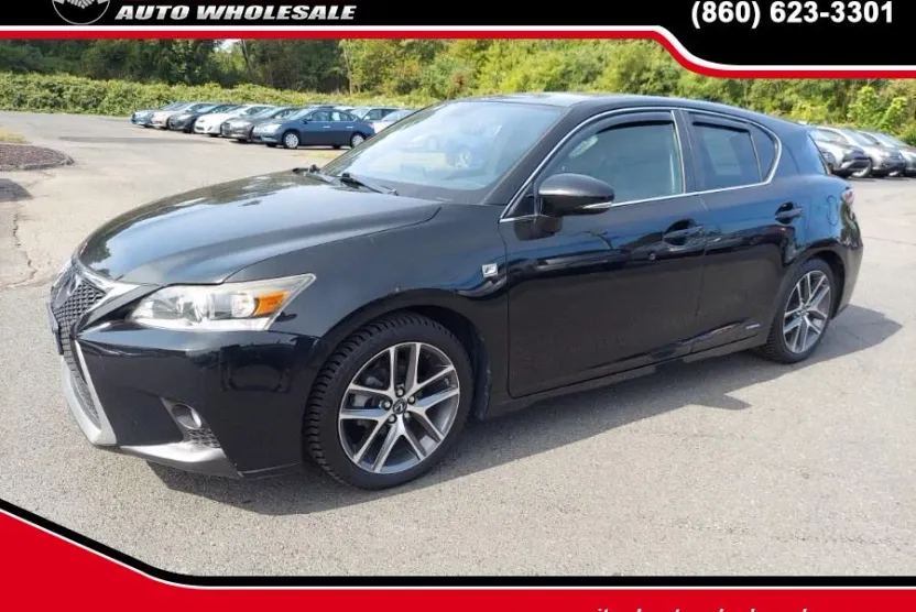 2014 Lexus CT 200h photo 1