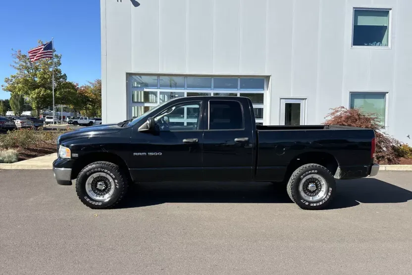 2005 Dodge Ram SLT Laramie photo 1