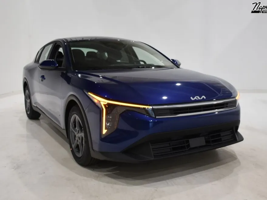 2025 Kia K4 LXS photo 1