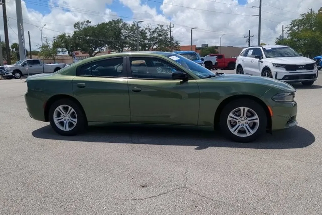 2023 Dodge Charger SXT photo 1