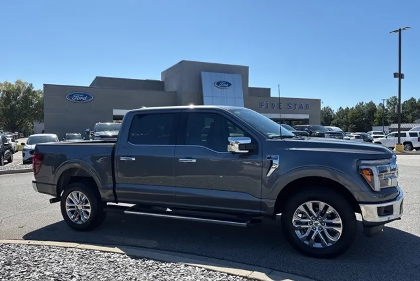 2025 Ford F-150 Lariat photo 1