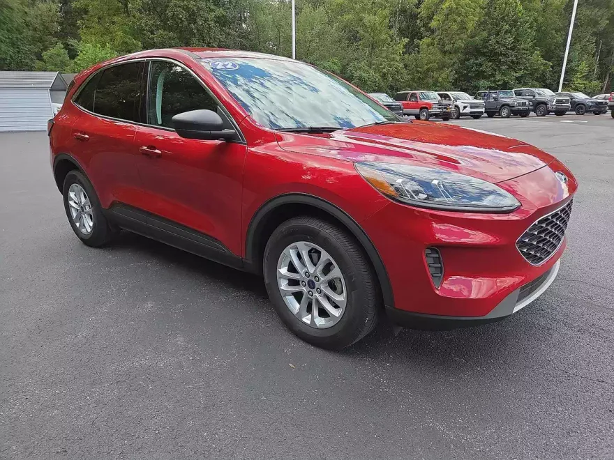2022 Ford Escape SE photo 1