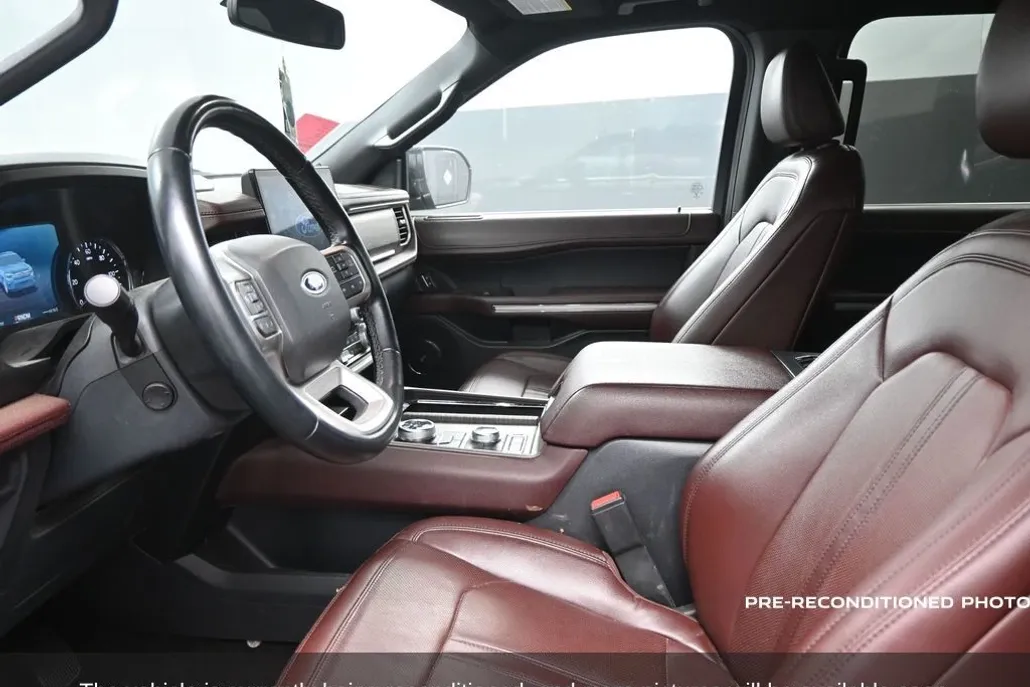 2022 Ford Expedition Limited photo 1