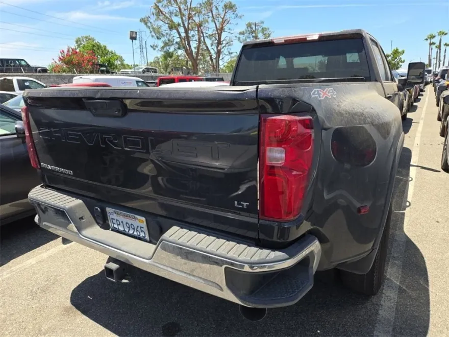 2024 Chevrolet Silverado 3500HD LT photo 1