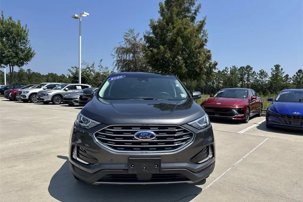 2020 Ford Edge Titanium photo 1