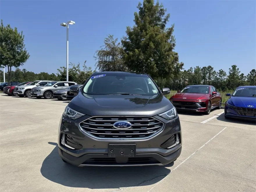 2020 Ford Edge Titanium photo 1