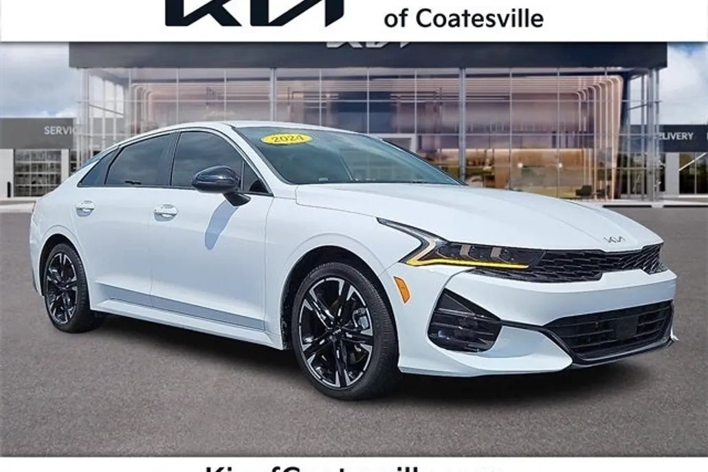 2024 Kia K5 GT-Line photo 1