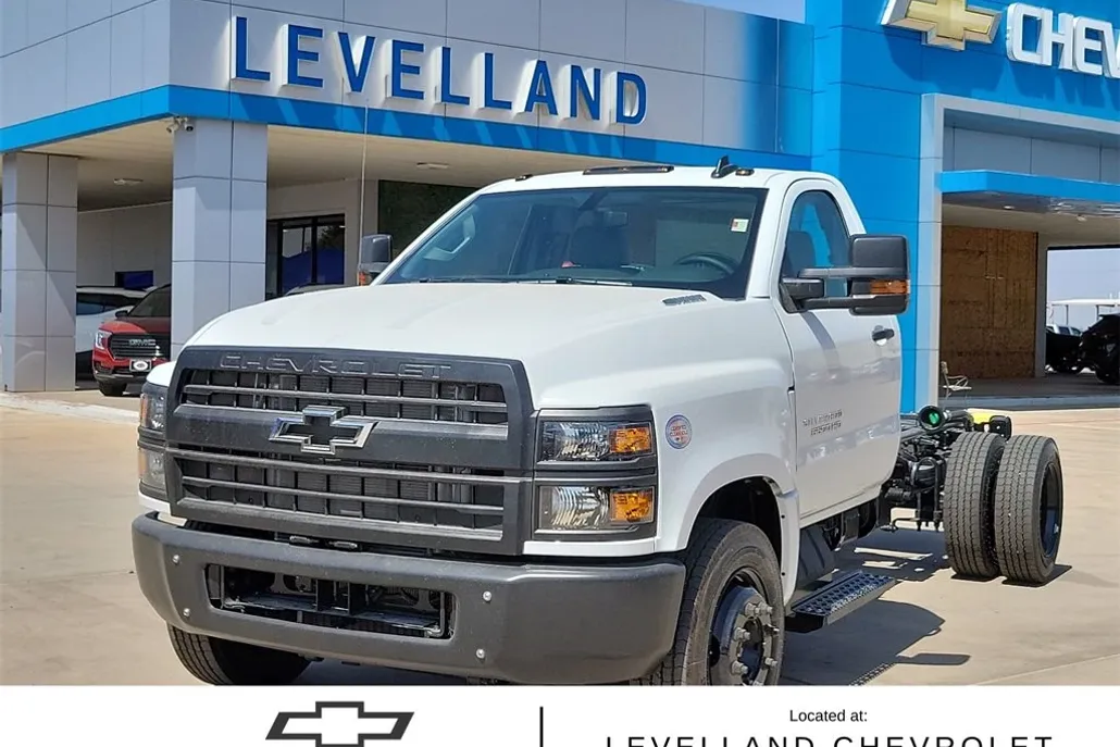 2024 Chevrolet Silverado 5500HD Work Truck photo 1