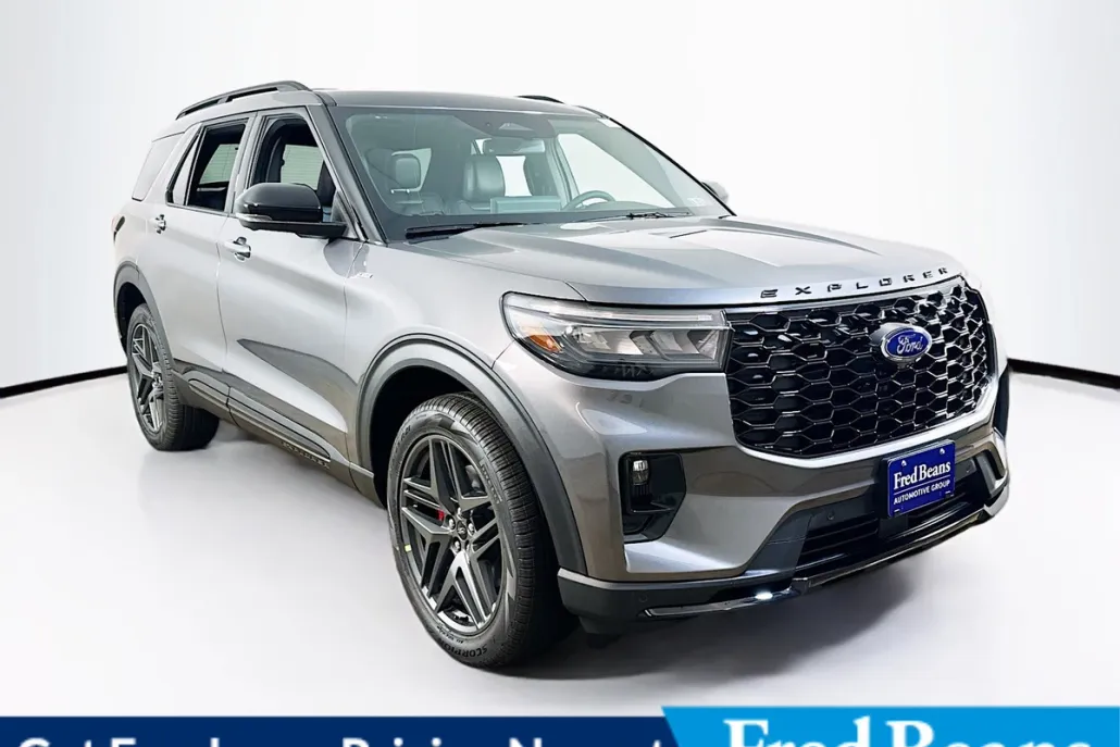 2025 Ford Explorer ST-Line photo 1
