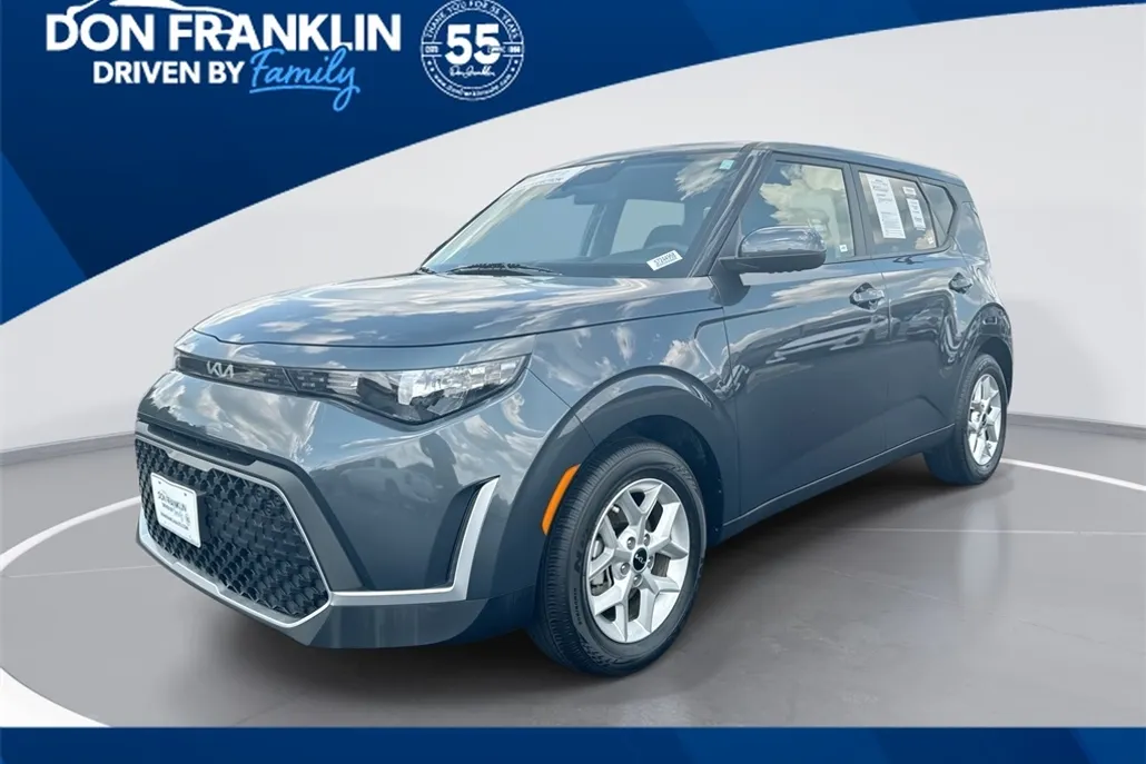 2025 Kia Soul LX photo 1