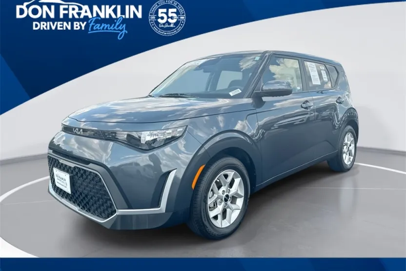 2025 Kia Soul LX photo 1