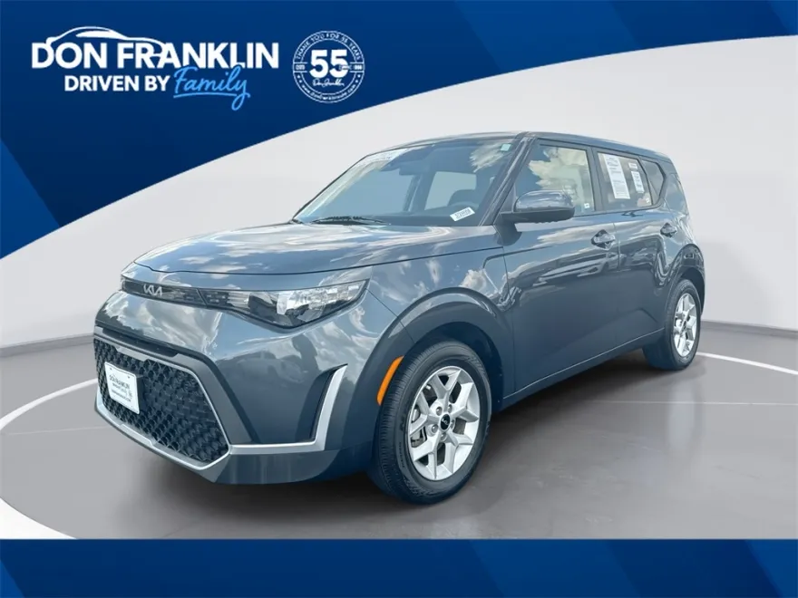 2025 Kia Soul LX photo 1