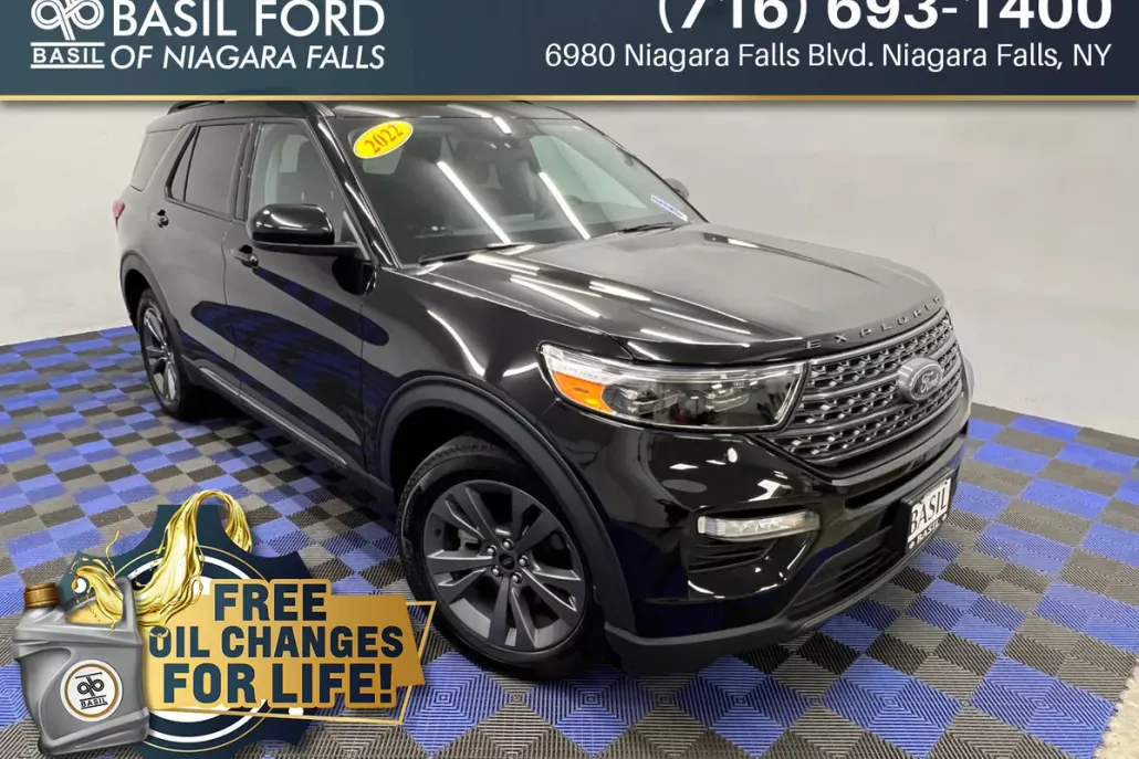 2022 Ford Explorer XLT photo 1