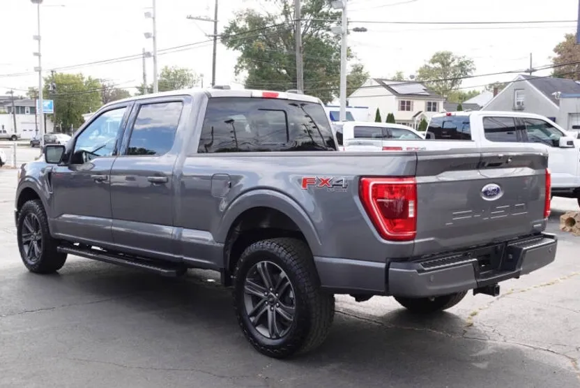 2022 Ford F-150 XLT photo 1
