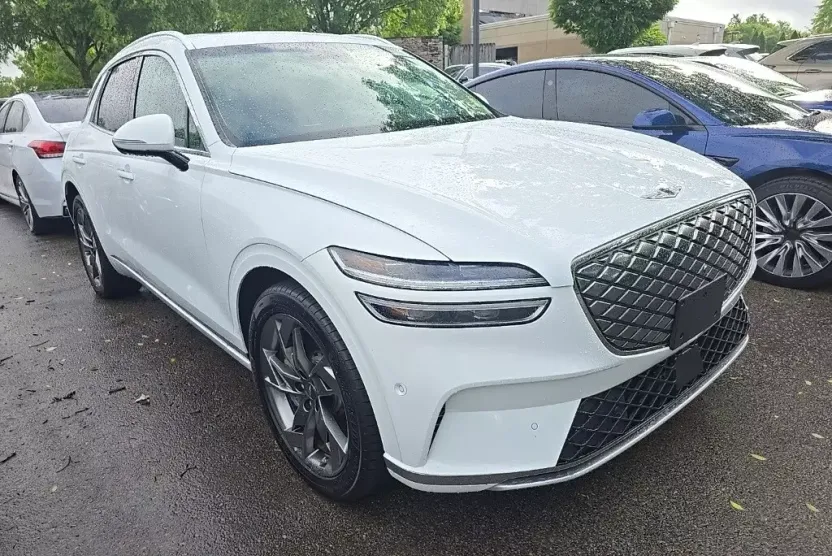 2024 Genesis Electrified GV70 Advanced photo 1