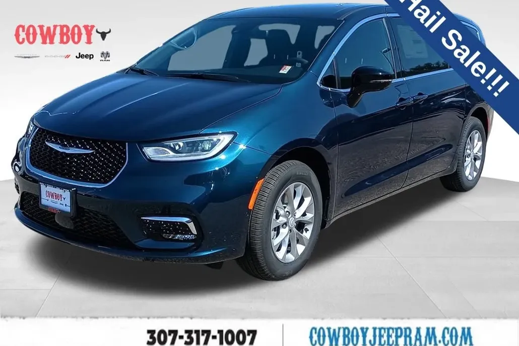 2025 Chrysler Pacifica photo 1