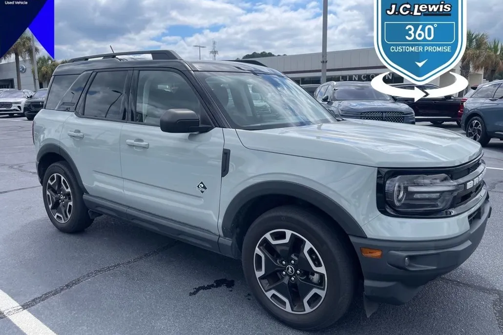 2021 Ford Bronco Sport Outer Banks photo 1