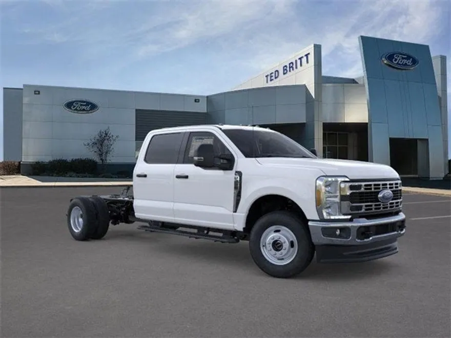 2025 Ford F-350 photo 1