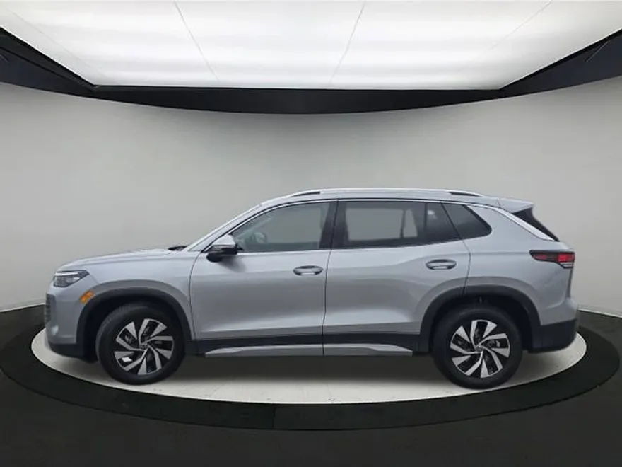 2025 Volkswagen Tiguan S photo 1