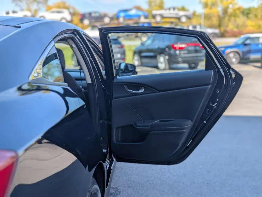2018 Honda Civic EX photo 1