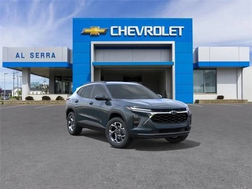 2025 Chevrolet Trax LT photo 1