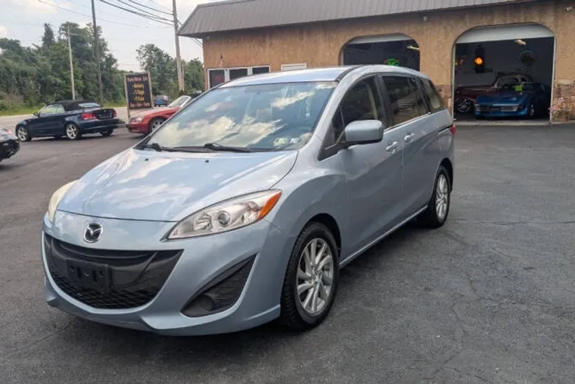 2012 Mazda Mazda5 Sport photo 1