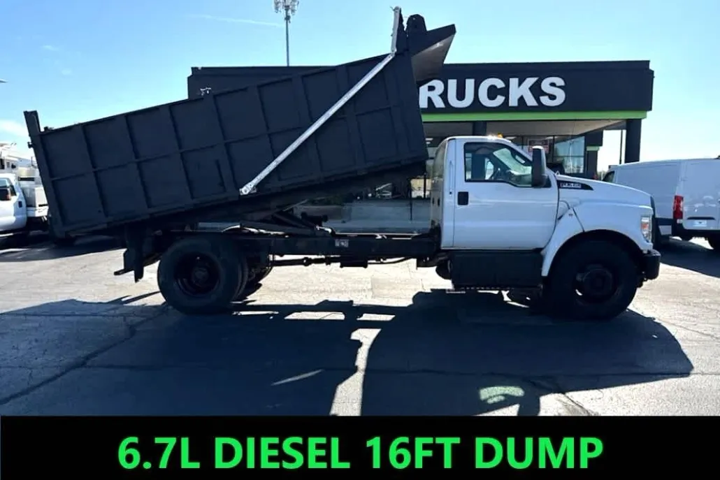 2017 Ford F-750 photo 1