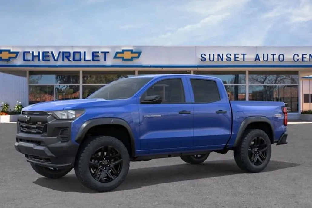 2025 Chevrolet Colorado Trail Boss photo 1