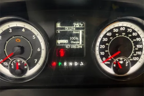 2017 Ram 1500 SLT photo 2